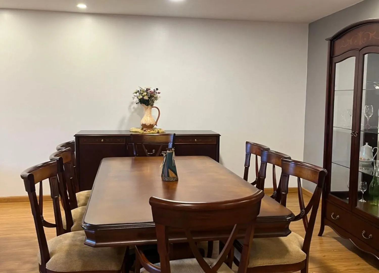 Enorme, 3 Habitaciones, Vista A Toda La Ciudad, Zona Exclusiva, Jacuzzi Cuenca Apartamento