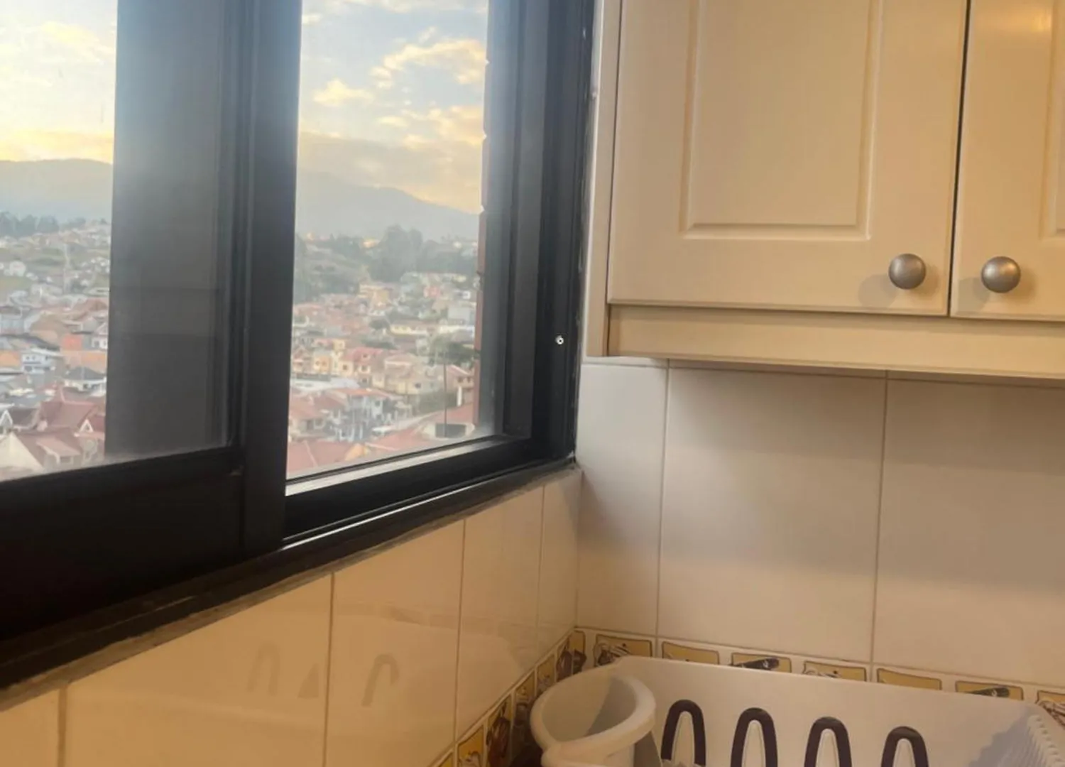 Enorme, 3 Habitaciones, Vista A Toda La Ciudad, Zona Exclusiva, Jacuzzi Cuenca Ecuador