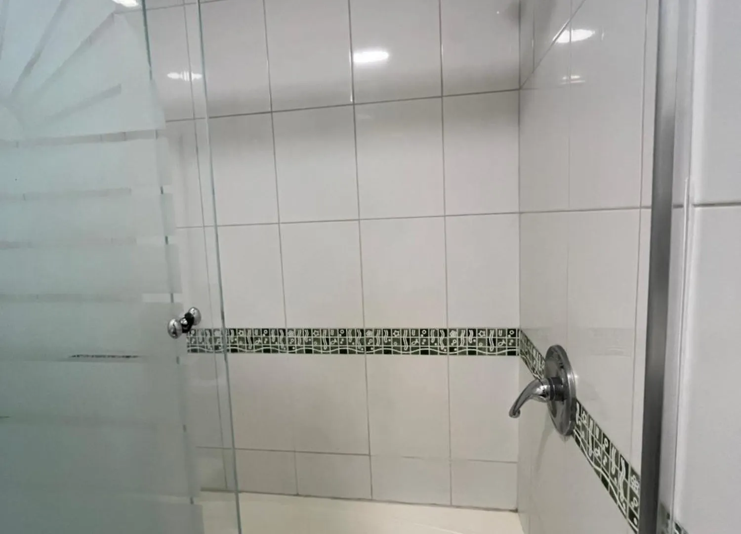 Enorme, 3 Habitaciones, Vista A Toda La Ciudad, Zona Exclusiva, Jacuzzi Cuenca