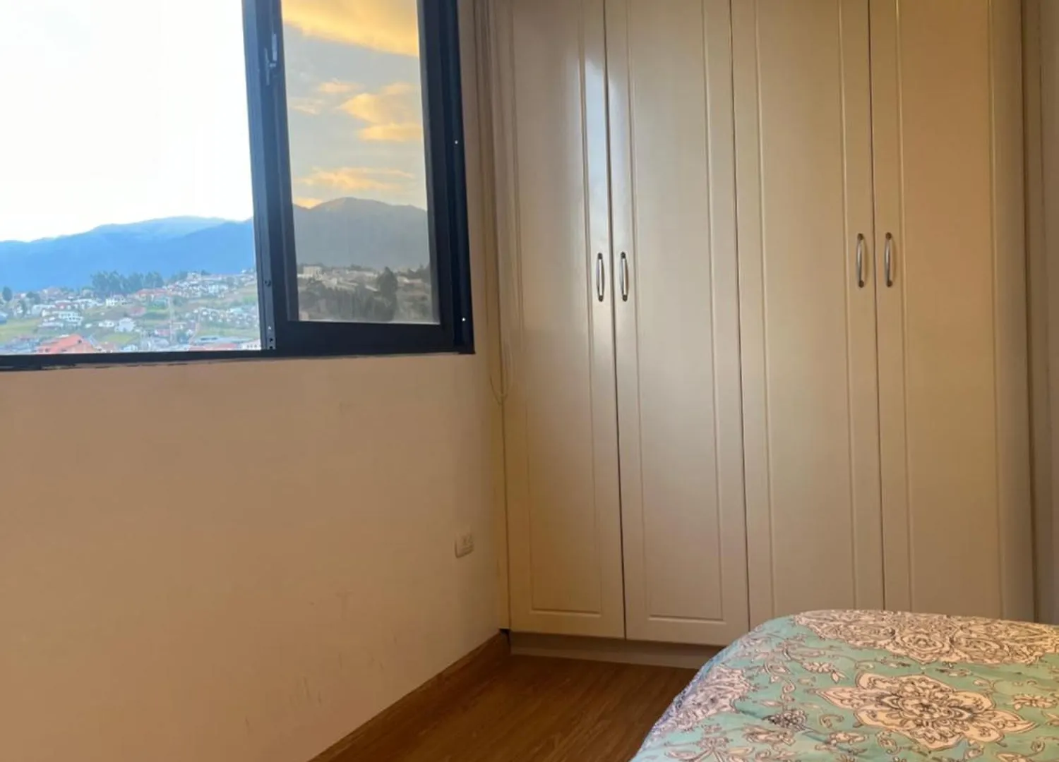 Enorme, 3 Habitaciones, Vista A Toda La Ciudad, Zona Exclusiva, Jacuzzi Cuenca Ecuador