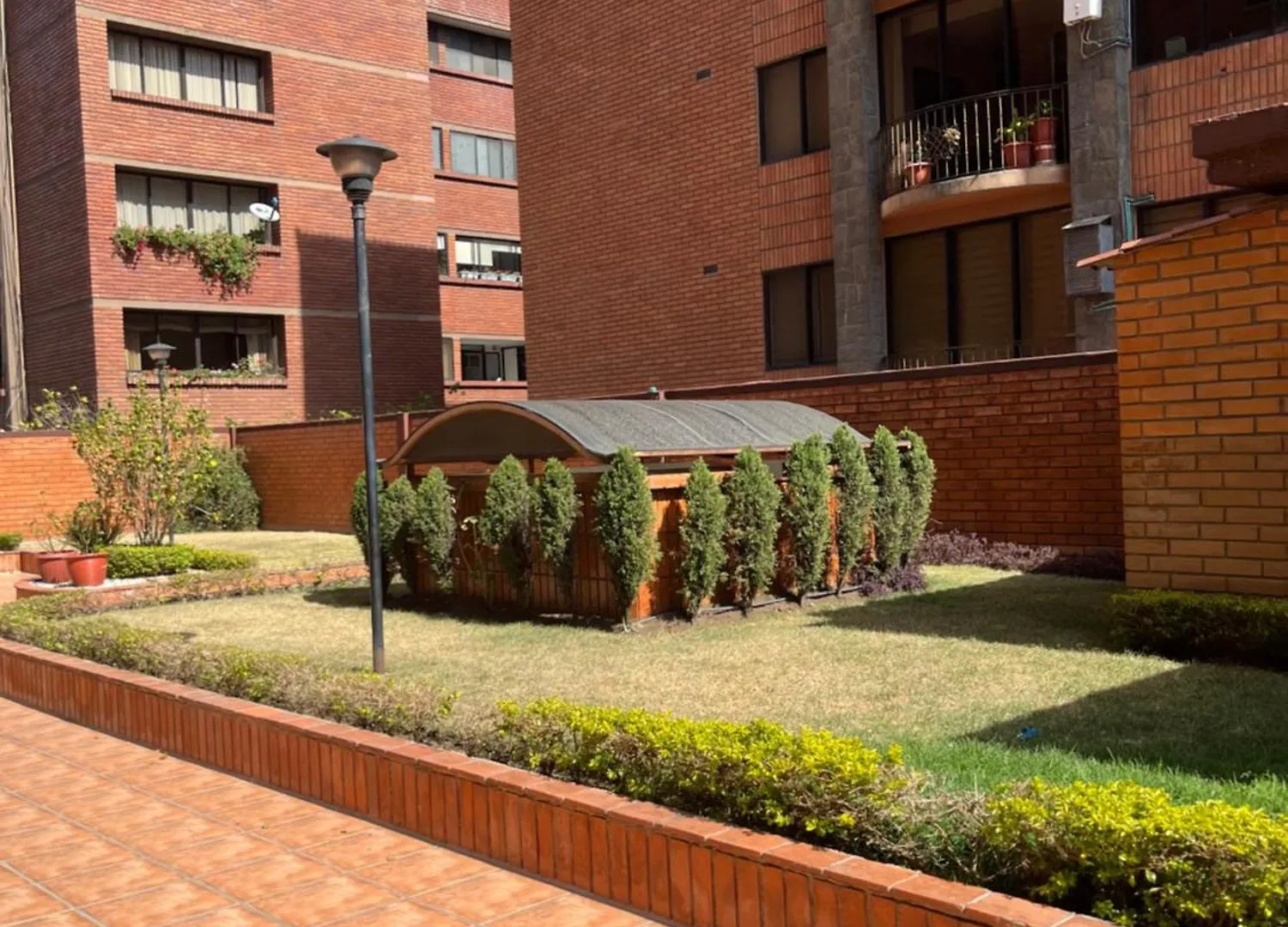 Apartamento Enorme, 3 Habitaciones, Vista A Toda La Ciudad, Zona Exclusiva, Jacuzzi Cuenca Ecuador
