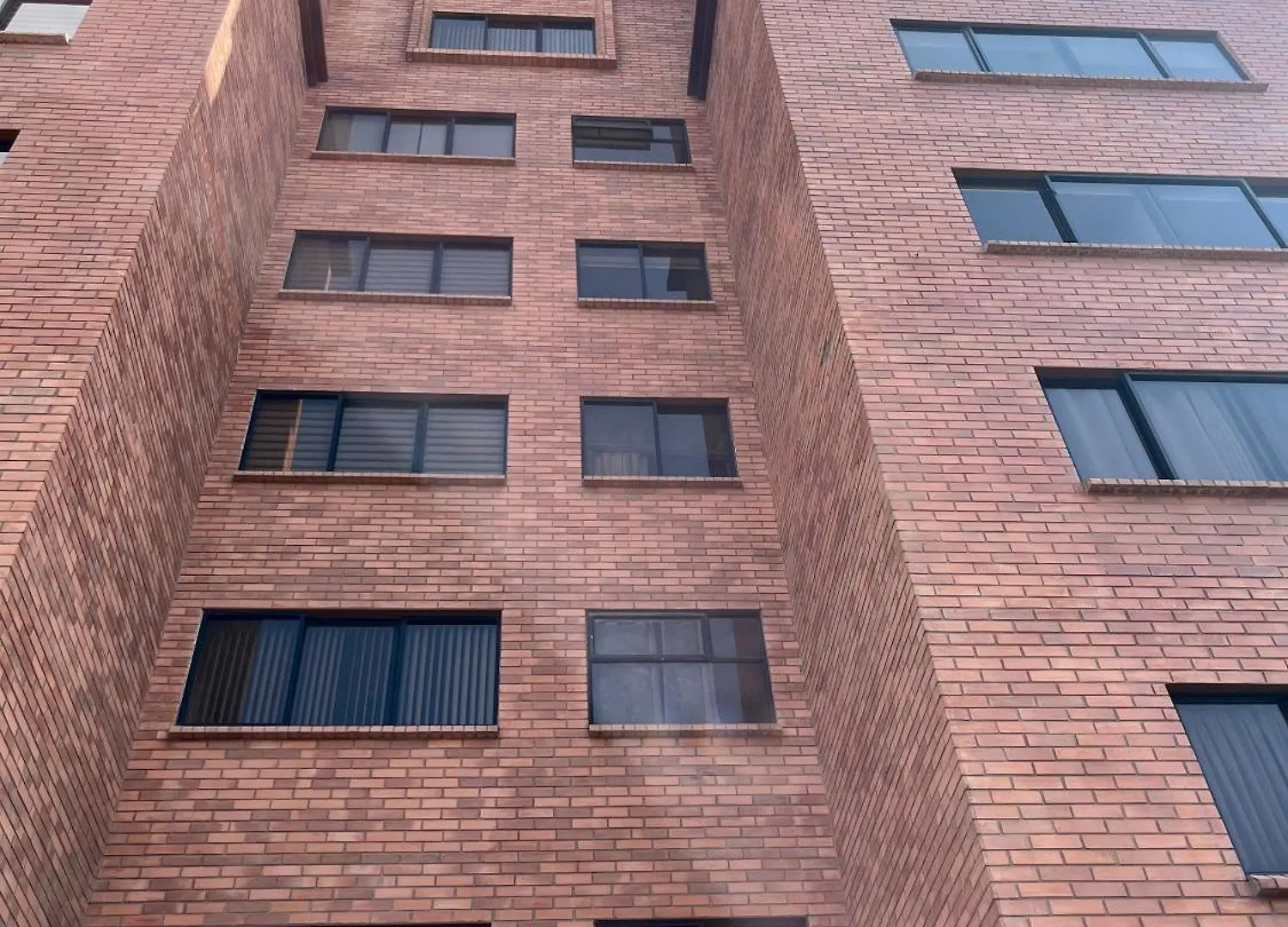 Enorme, 3 Habitaciones, Vista A Toda La Ciudad, Zona Exclusiva, Jacuzzi Cuenca