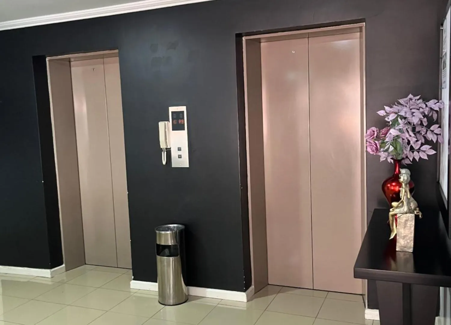 Enorme, 3 Habitaciones, Vista A Toda La Ciudad, Zona Exclusiva, Jacuzzi Cuenca 0*,  Ecuador